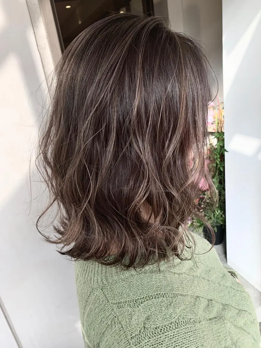 ミディアム カラー ヘアカラー トリートメント 髪質改善will hairdesignのヘアスタイル
