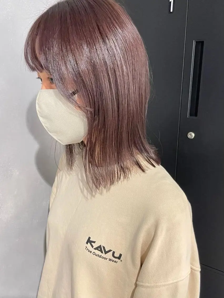 ミディアム カット ヘアカラー トリートメント MIA スタイリストのヘアスタイル