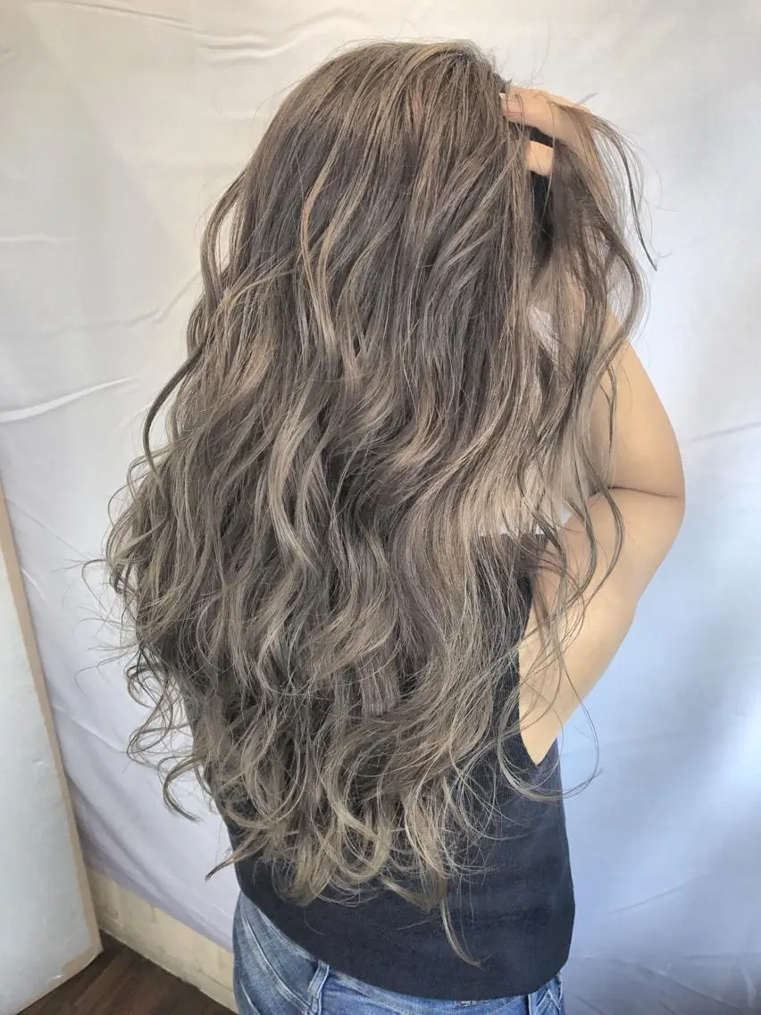 ロング カラー TAKAHASHI LEAPSのヘアスタイル
