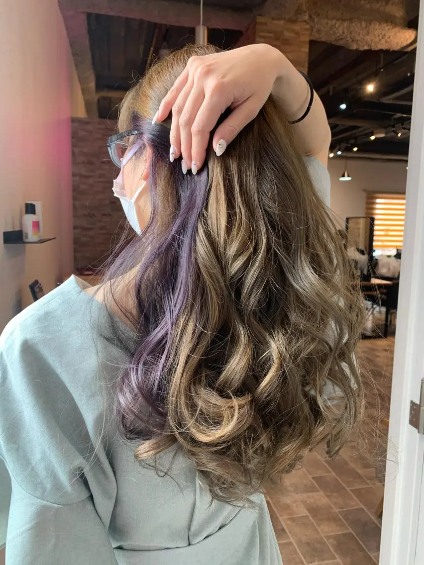 ロング ヘアカラー トリートメント 酸性ストレート/艶髪 ブリーチ/AIRIのヘアスタイル