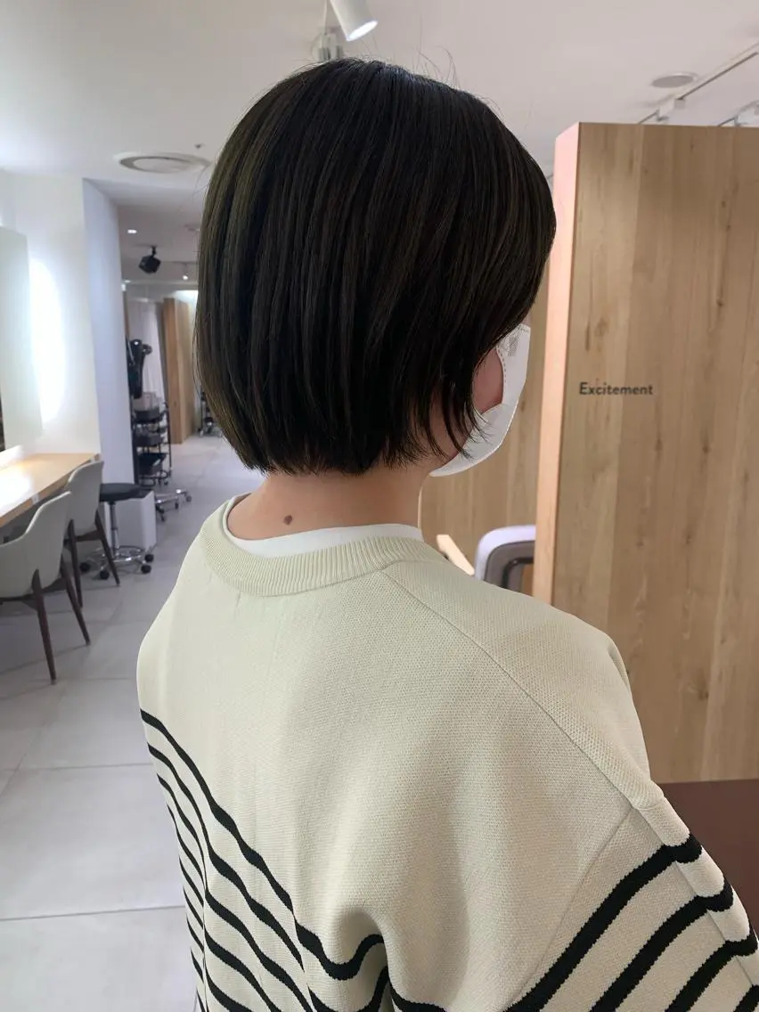 ショート カラー カット ヘアカラー SAKINO ベージュカラーのヘアスタイル