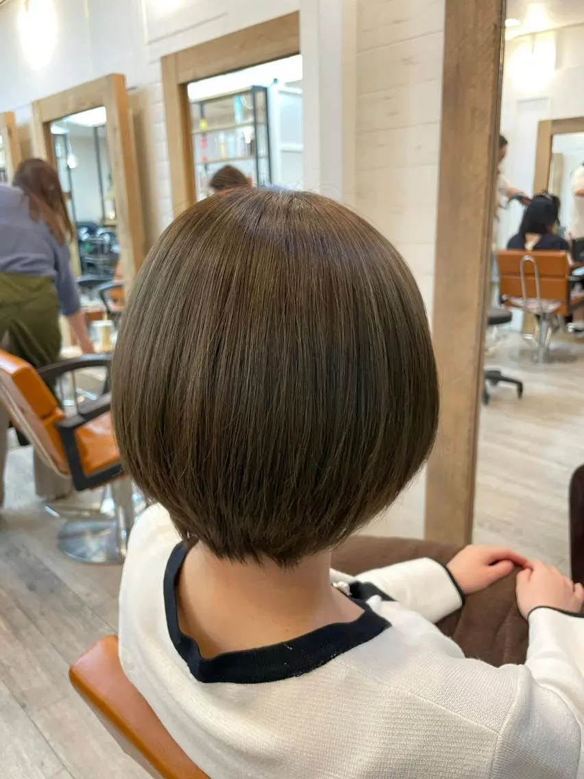 ショート アッシュ ミストバング パープルカラー ボブ デート カット ヘアカラー トリートメント N° anfeel 渋谷🪞🫧のヘアスタイル