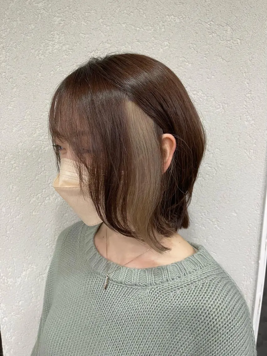 カラー ベージュカラー ホワイトベージュ ヘアカラー 槙川 郁弥のヘアスタイル
