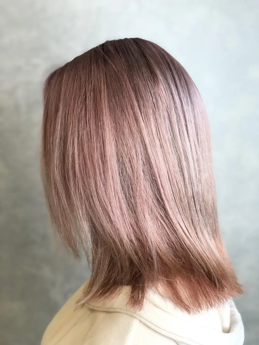 ミディアム カラー ヘアアレンジ ピンクカラー シルバー 渡辺　亮/髪質改善 レイヤーカットのヘアスタイル