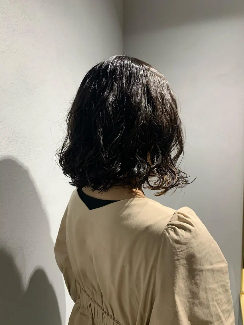 ミディアム カラー パーマ ボブパーマコテ巻き風 パーマNo1深江秀平のヘアスタイル