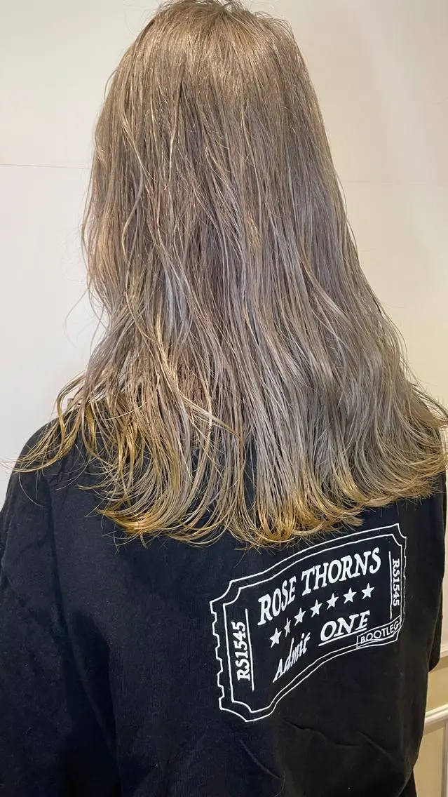 セミロング カラー カット ヘアカラー トリートメント レイヤー×艶髪特化 マネージャー安藤光司のヘアスタイル