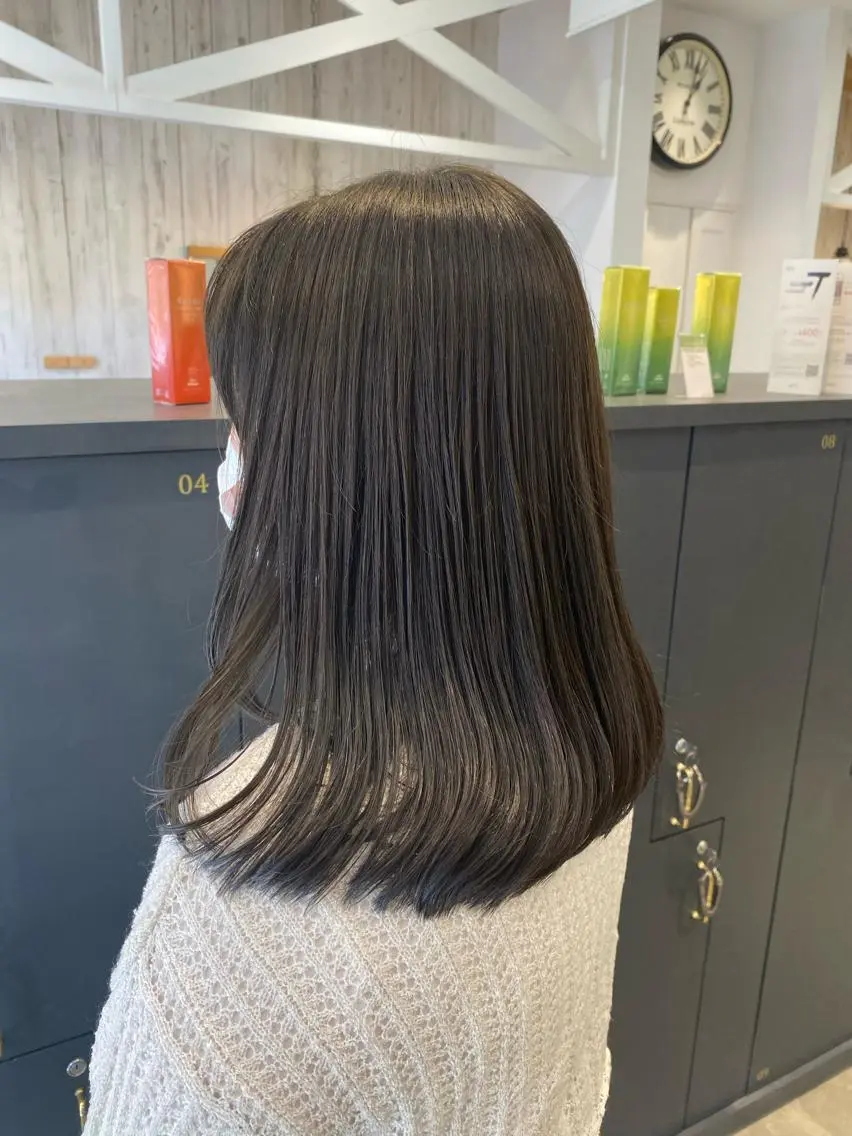 セミロング カラー ブリーチ 透明感カラー グレージュ ブリーチなしカラー カット ヘアカラー 柴田 枝利子のヘアスタイル