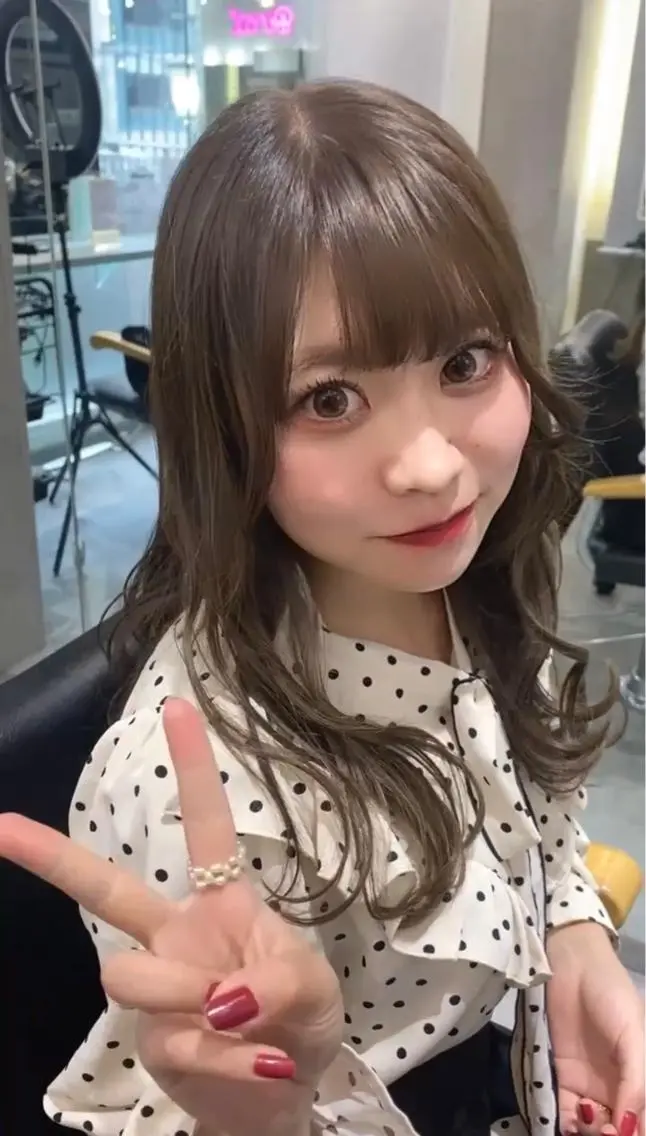 セミロング カット ヘアカラー トリートメント 美髪/髪質改善 縮毛矯正/透けカラーのヘアスタイル