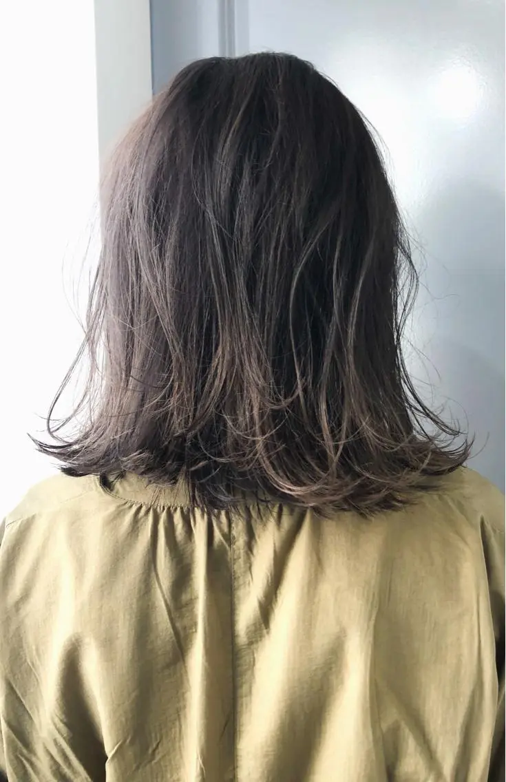 ミディアム カラー グレージュ Pia ツボイ ケイタのヘアスタイル