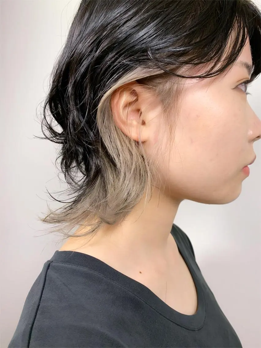 ミディアム カラー シルバー tension 【テンション】のヘアスタイル