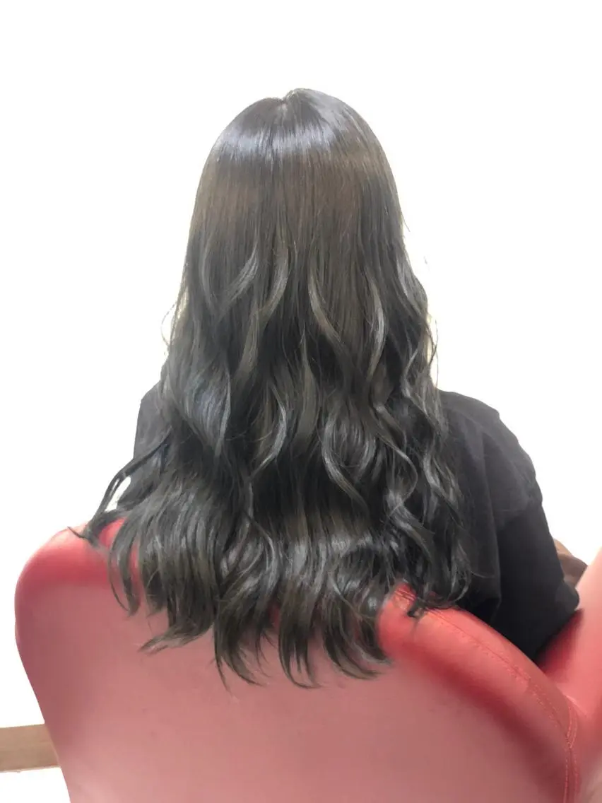 セミロング カラー 黒髪 ブルーカラー ブルーブラック 透明感カラー KEN 🌟のヘアスタイル