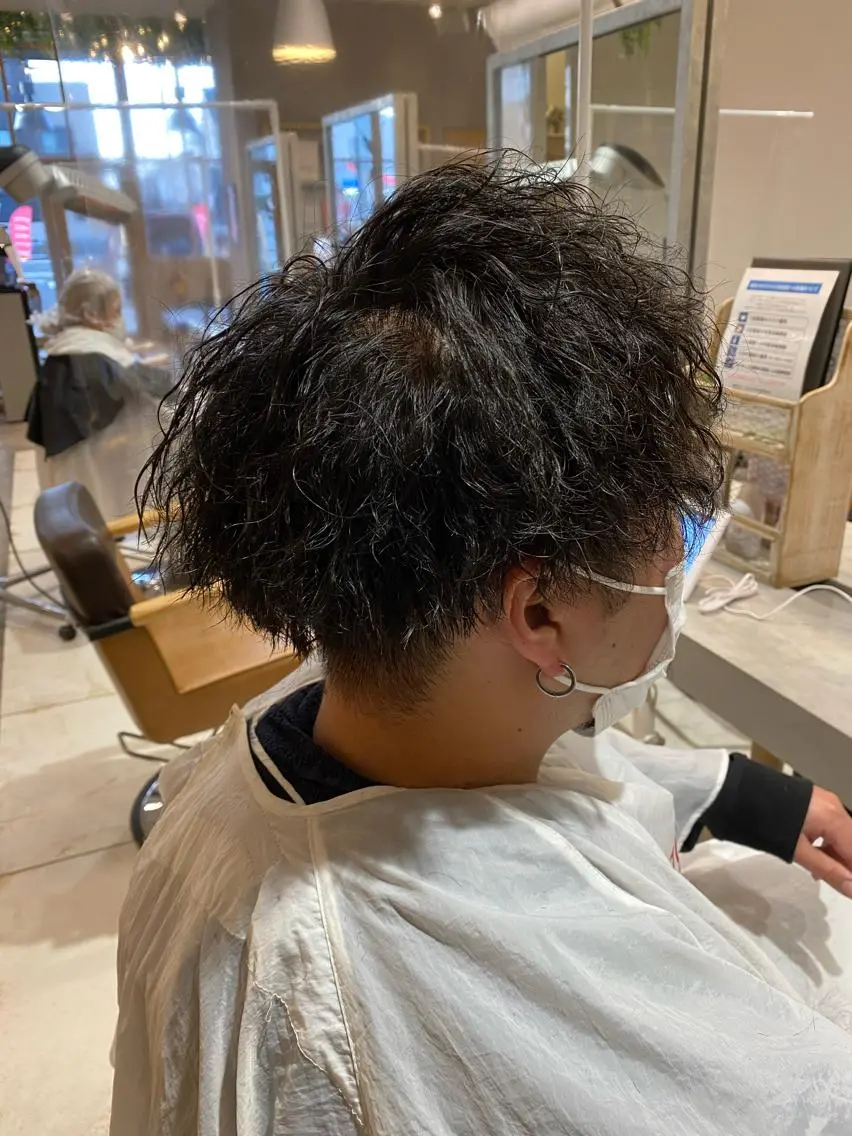 ショート パーマ メンズ カット 小口 晃のヘアスタイル