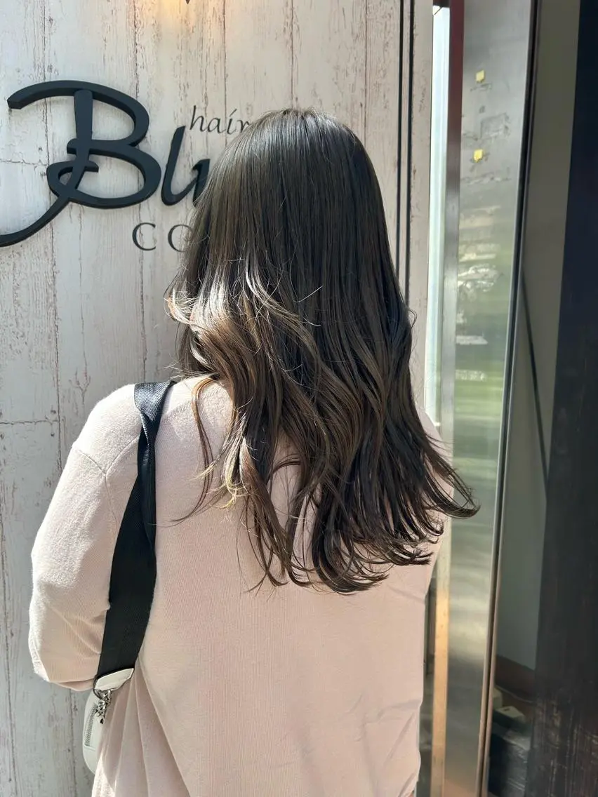 ロング はしもと ゆうりのヘアスタイル