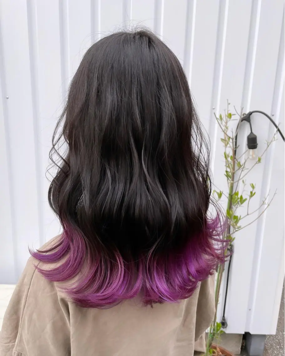 ロング パープルカラー ヘアカラー 近藤 楓花のヘアスタイル
