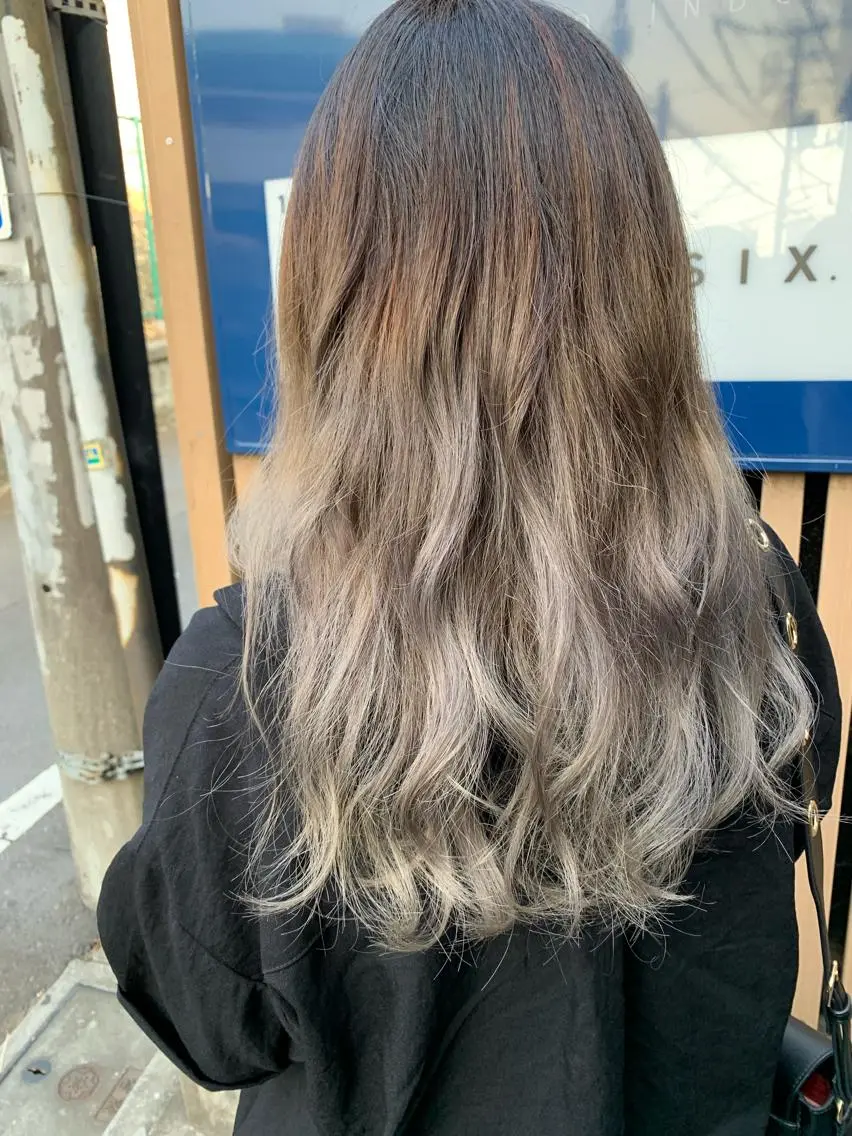 ロング カラー ブリーチ ケアブリーチ グラデーションカラー カット ヘアカラー トリートメント 溝口 恭章のヘアスタイル