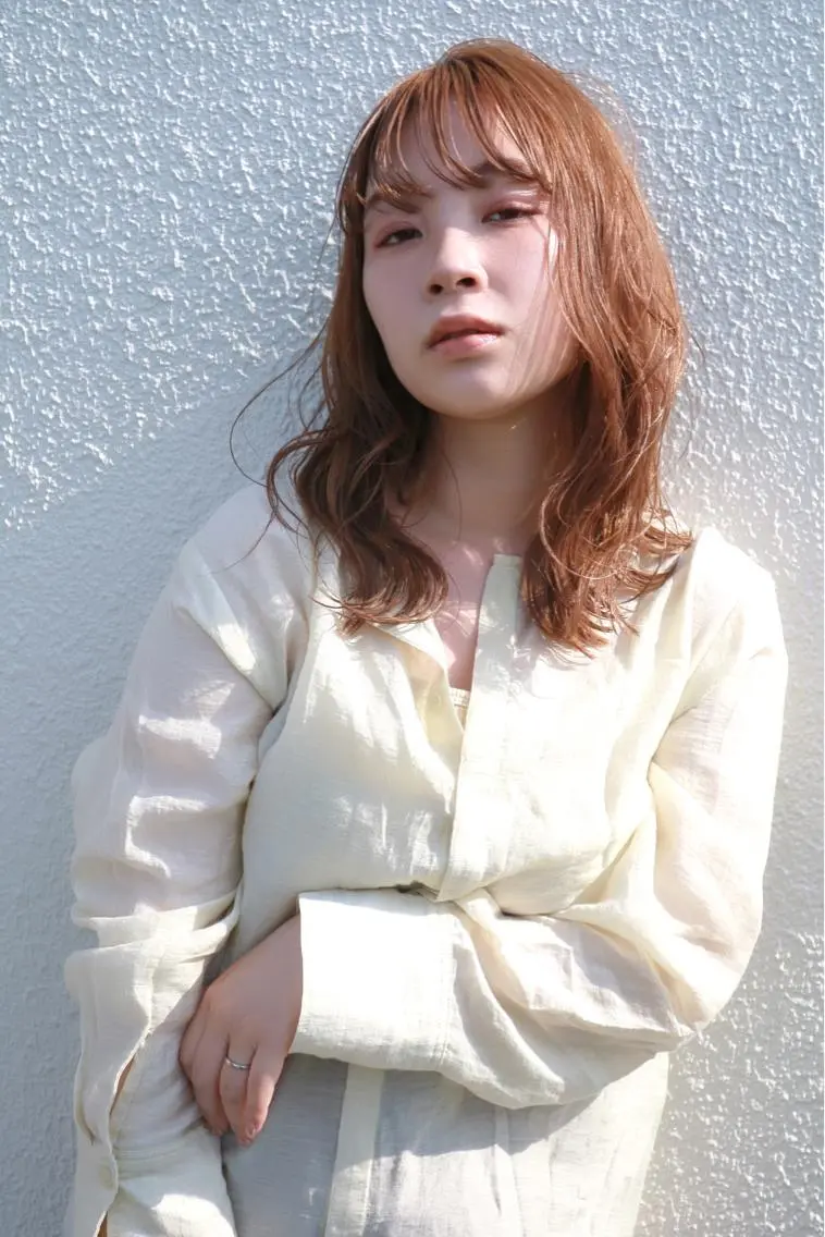 セミロング カラー ベージュカラー オレンジ オレンジベージュ カット ヘアカラー 赤み消しカラー /透明感カラー 上長のヘアスタイル