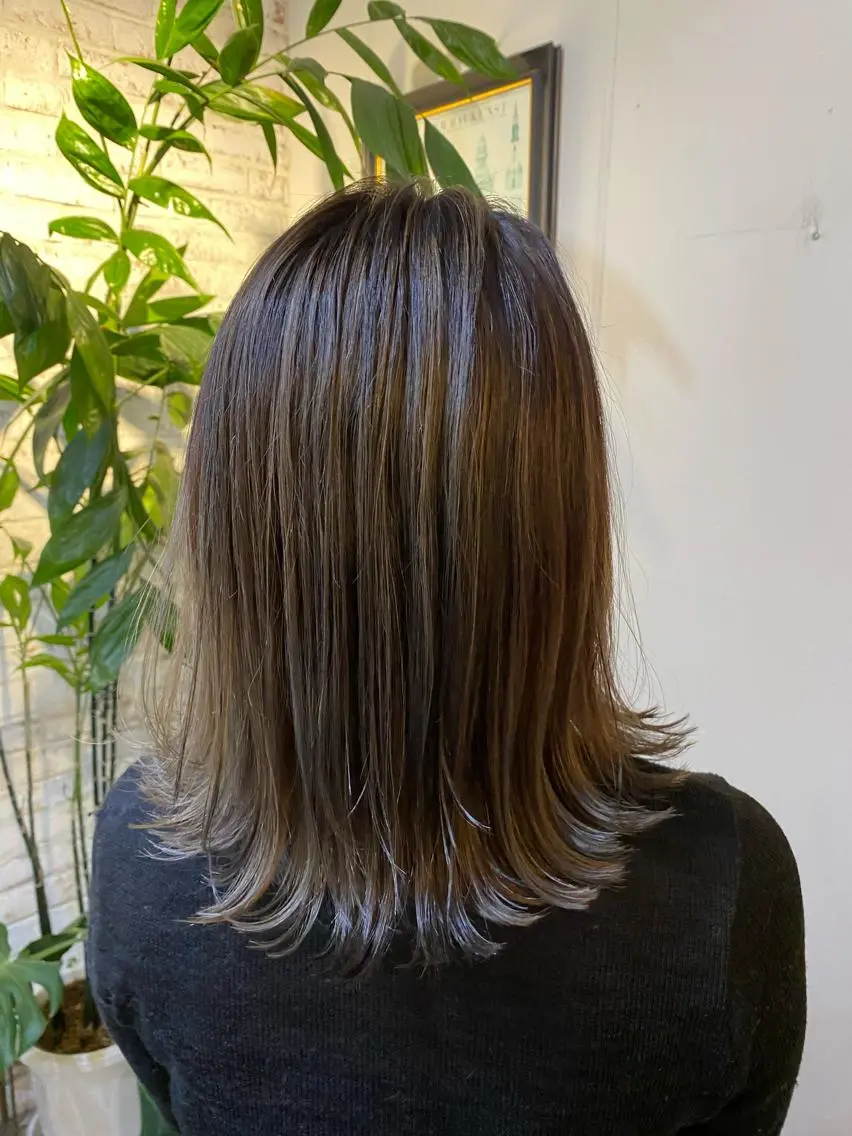 セミロング カラー カット ヘアカラー 長濱 俊のヘアスタイル