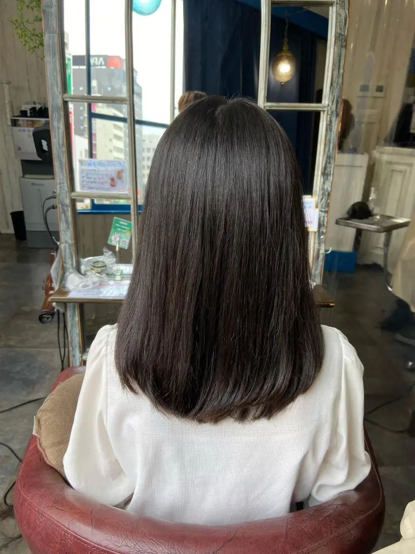セミロング カットパーマ✂️ 小坂田玲亜のヘアスタイル