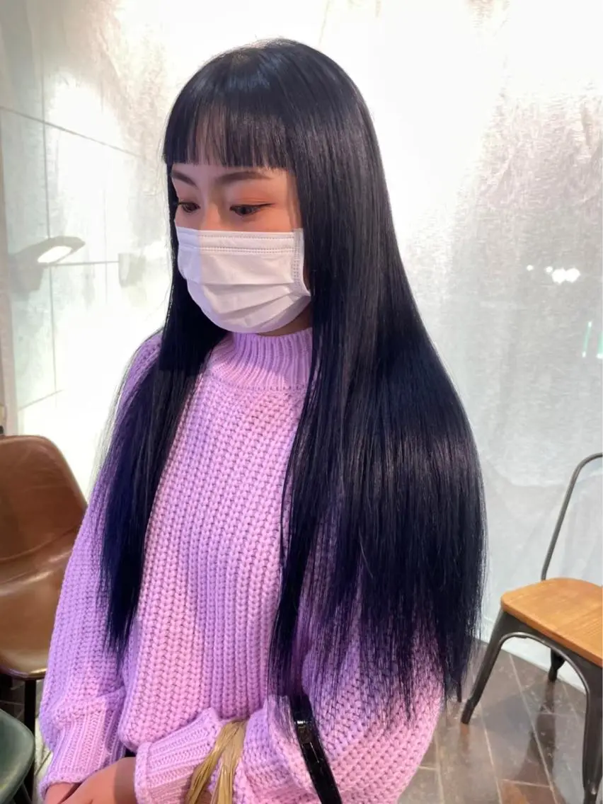 ロング カラー ベージュカラー 黒髪 ブリーチ ブルーカラー ブルーブラック 髪質改善 ネイル コトミ🐸のヘアスタイル