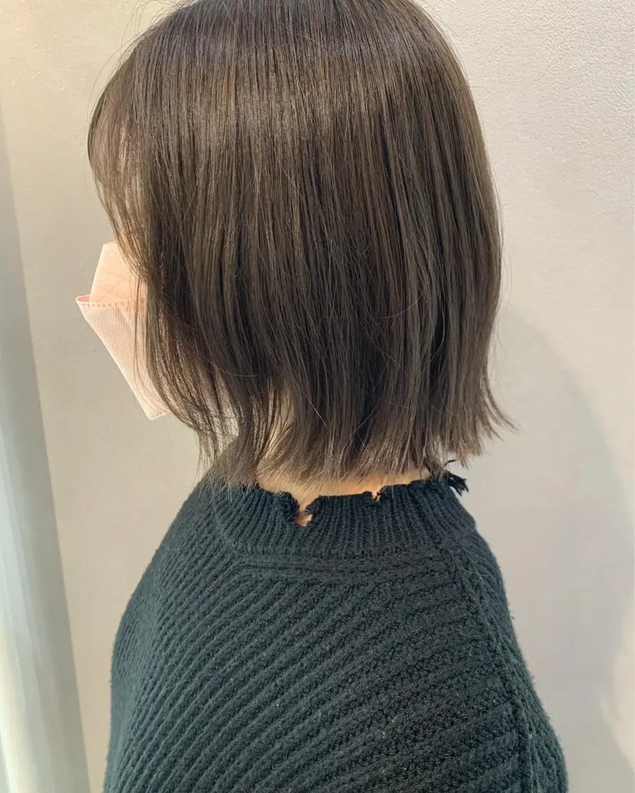 ミディアム カラー ベージュカラー オリーブベージュ hubhair レイヤー/透明感のヘアスタイル