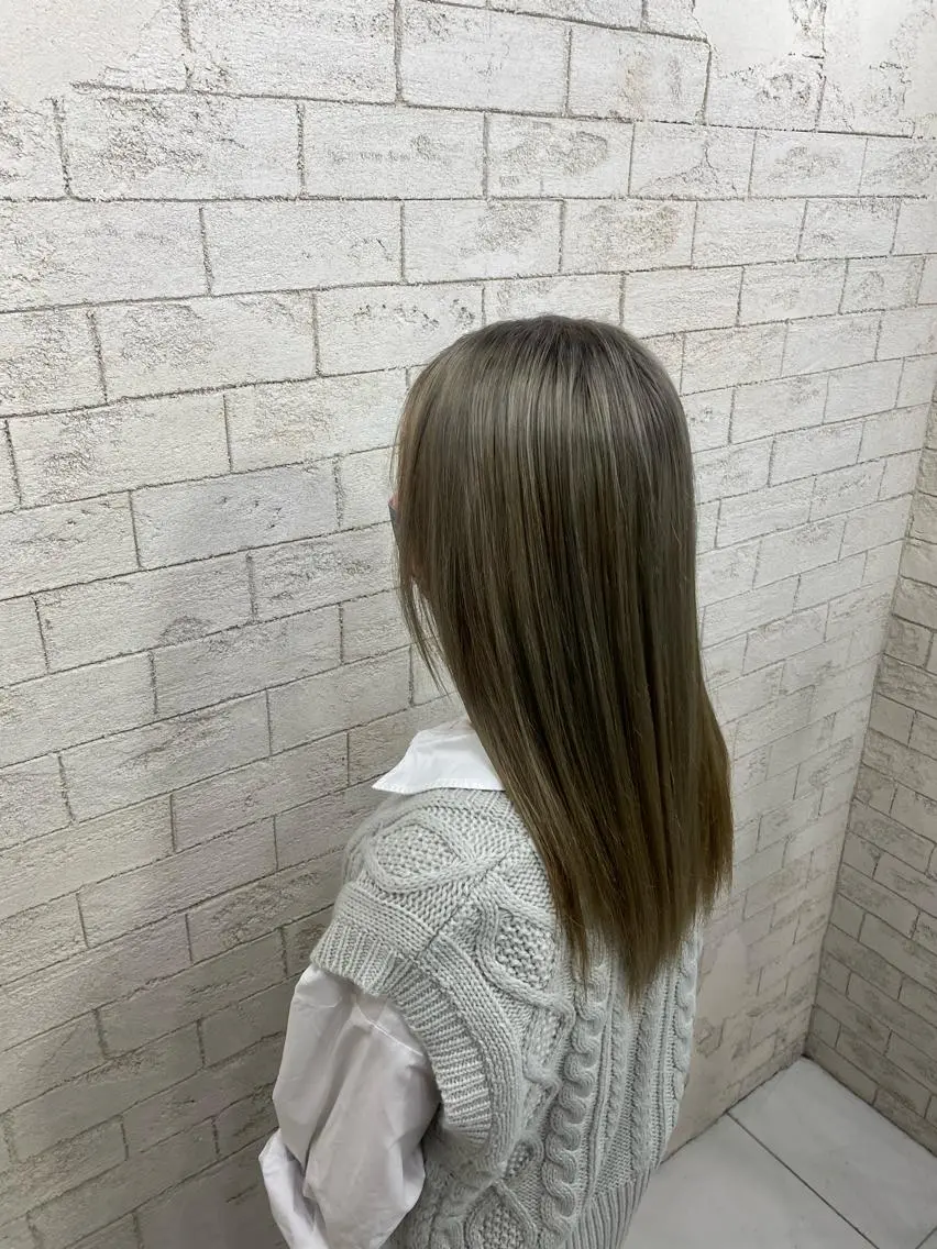 ロング カラー グレージュ達人/赤み 消し/ブリーチ/岩崎のヘアスタイル