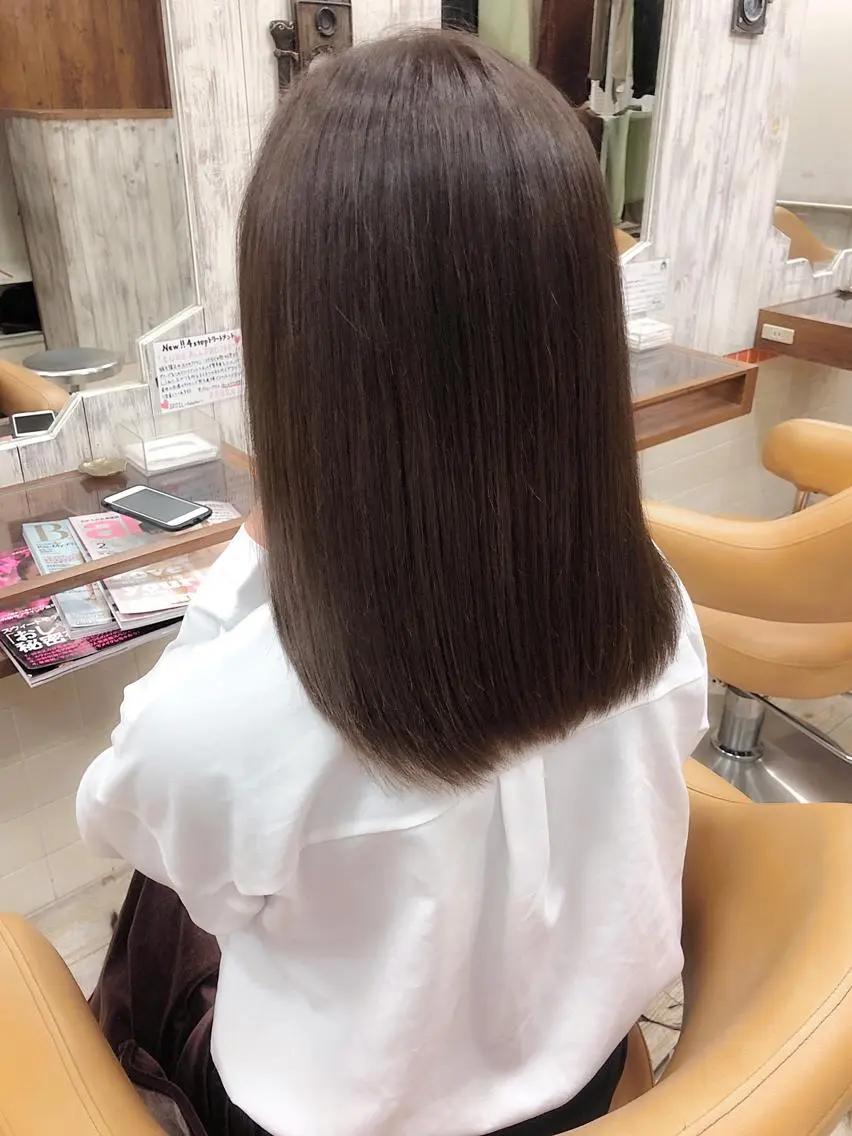 ミディアム 鈴木 悠のヘアスタイル