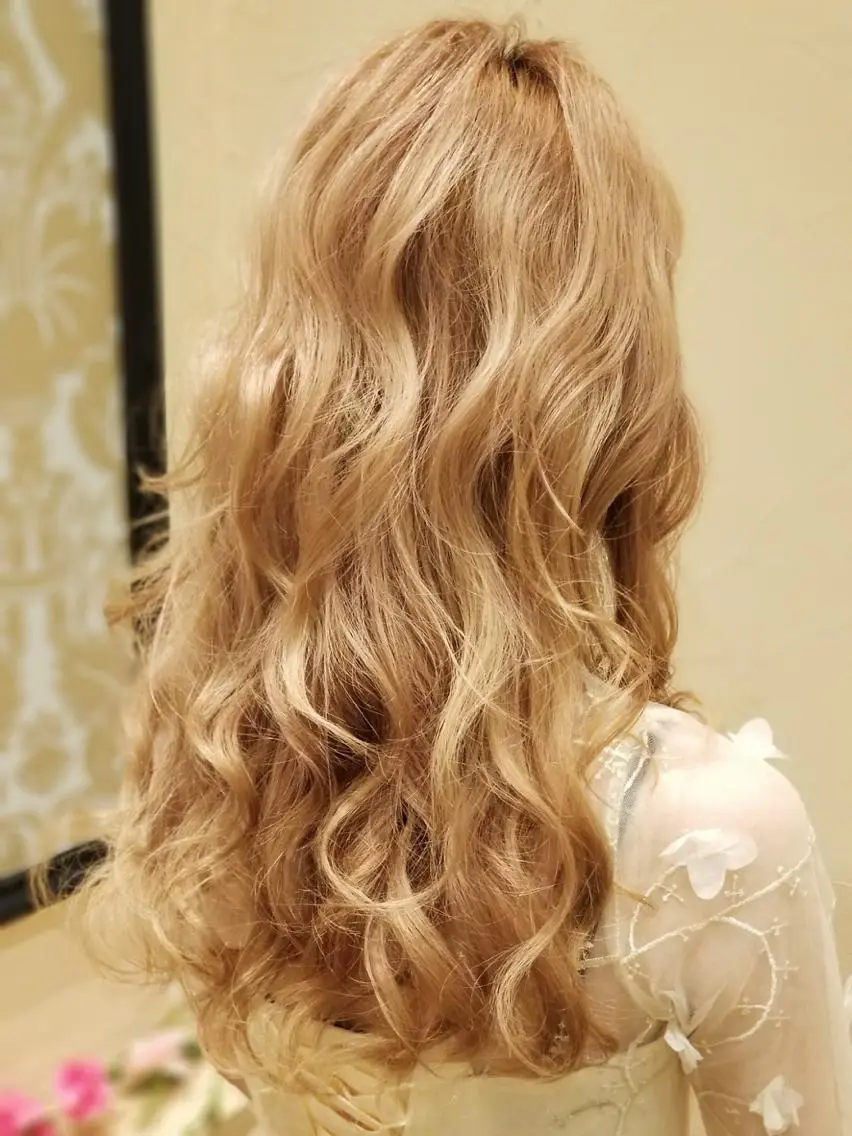 ロング カラー パーマ ブロンド ダブルカラー 外国人風カラー ハイトーン/ブリーチ 山崎　悠次のヘアスタイル