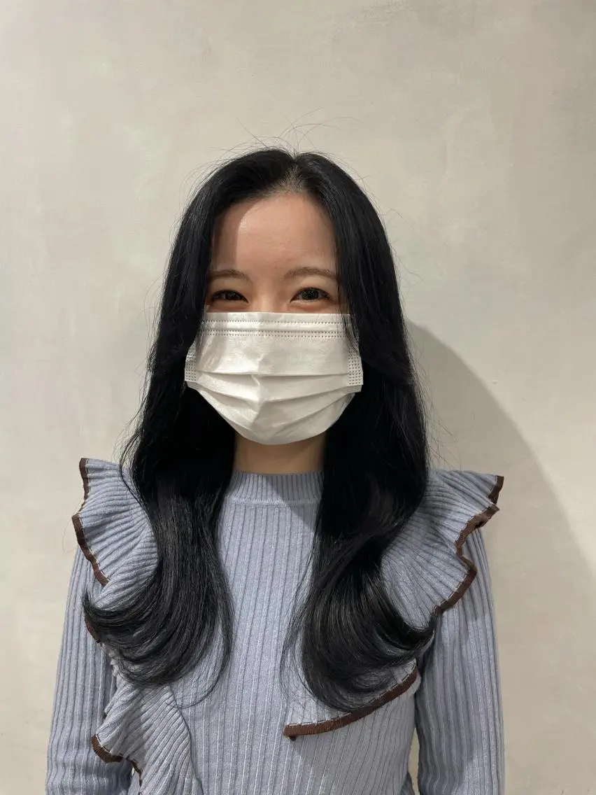 ロング ロングレイヤー 韓国風ヘア レイヤーカット ロング ❤︎︎韓国ヘア❤︎︎ 𝑺𝒉𝒊𝒉𝒐のヘアスタイル