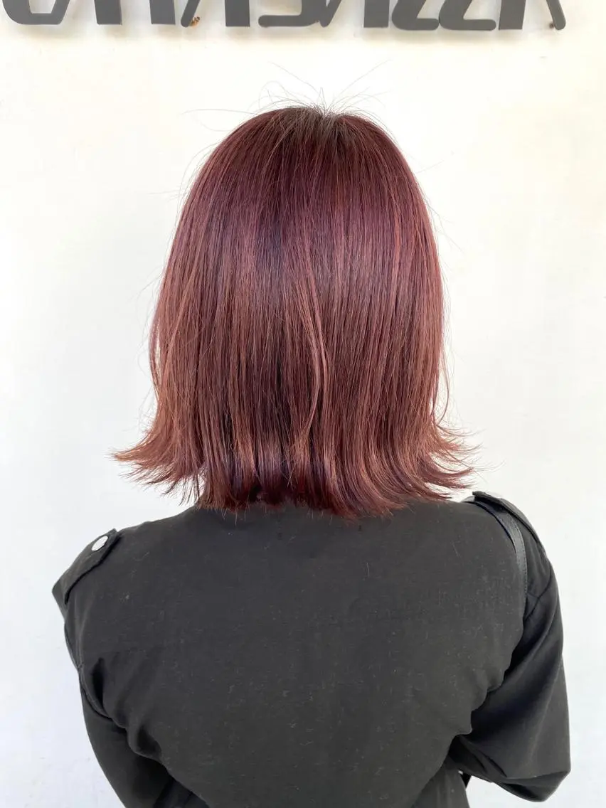 ショート カラー ブリーチ ラベンダーカラー ピンクカラー 東條 克義のヘアスタイル