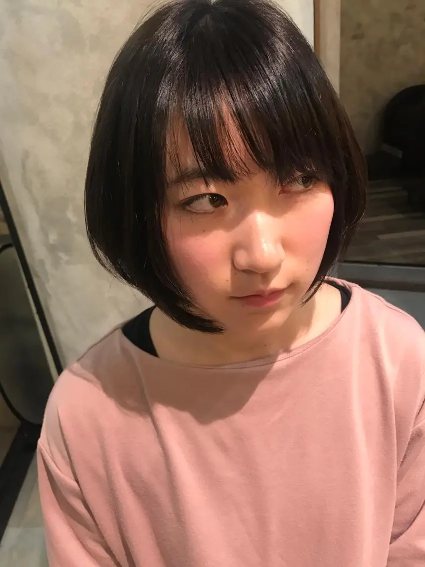 ショート 前下がりボブ ボブ 顔まわりレイヤー 顔周りカット レイヤーカット 松村 崇弘のヘアスタイル