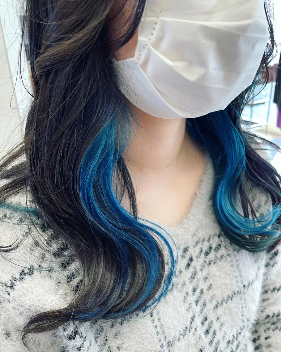 セミロング カラー ヘアアレンジ ブリーチ ブルーカラー インナーカラー 🦄カラー指名No. 1 hayane🦄のヘアスタイル
