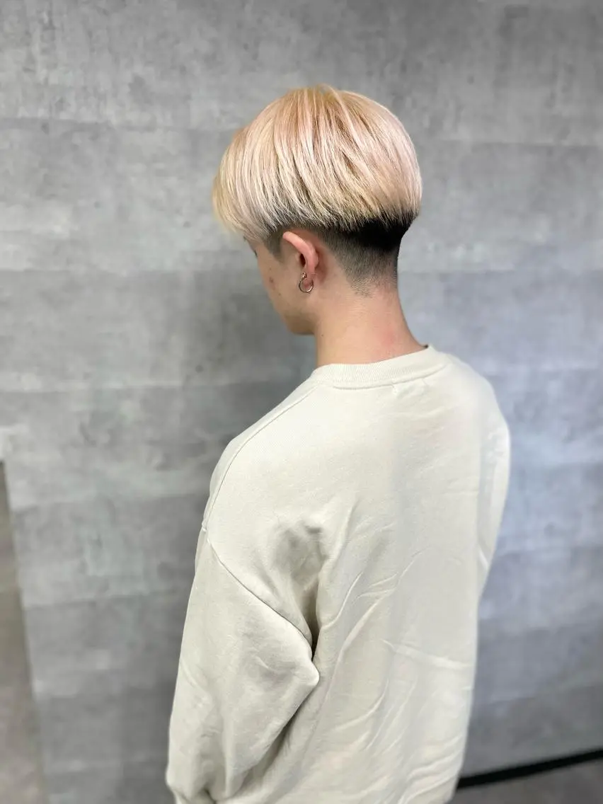 カラー yasuハイトーン/ デザインカラーのヘアスタイル