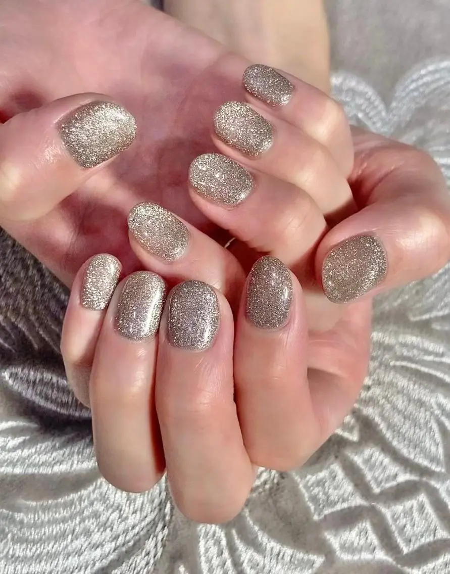 ネイル 長さ出し ジェルネイル 韓国ネイル マグネットネイル 持ち込み ハンドネイル Nail&eye Belire 新宿のネイルデザイン