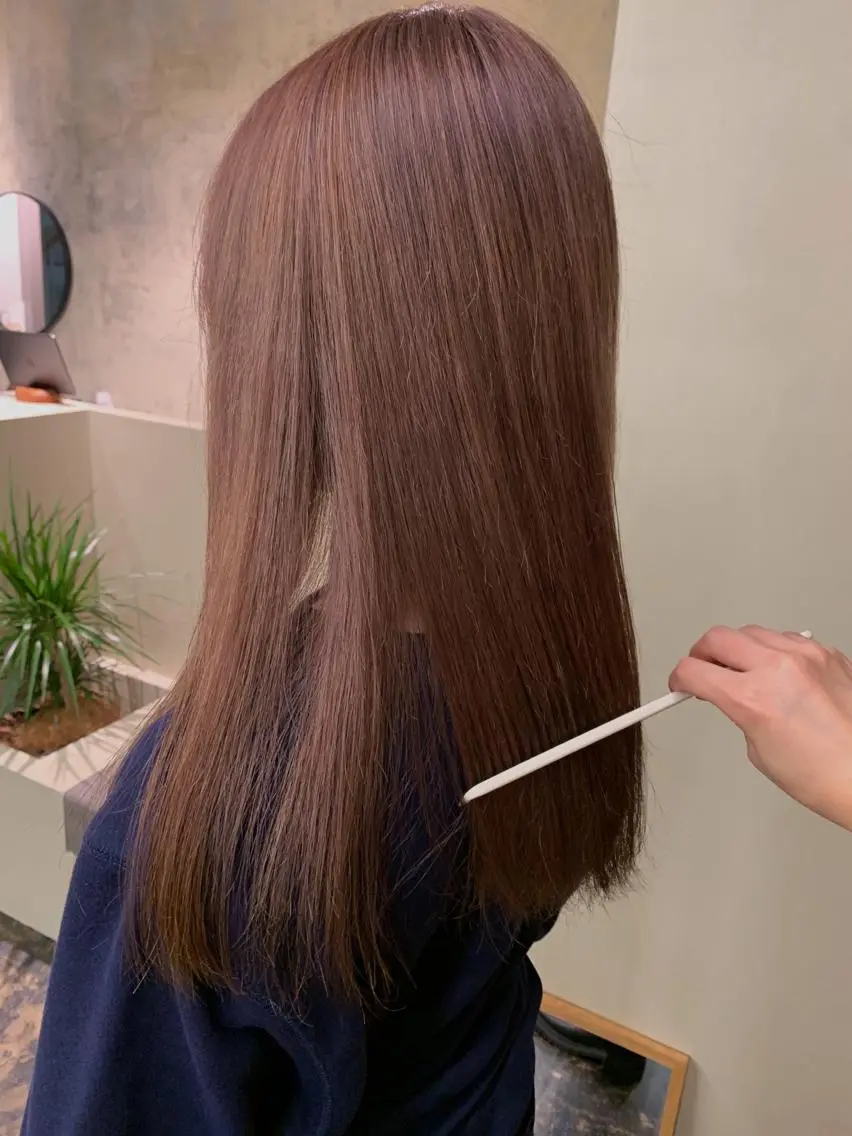 ロング カラー ベージュカラー ラベンダーカラー カット ヘアカラー yupi🐈⬛ レイヤー/パーマのヘアスタイル