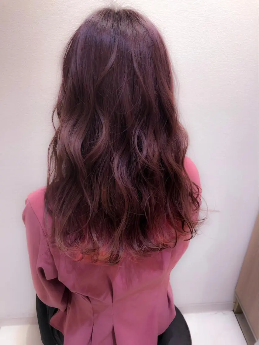 ロング カラー ヘアアレンジ 小白井 由美のヘアスタイル