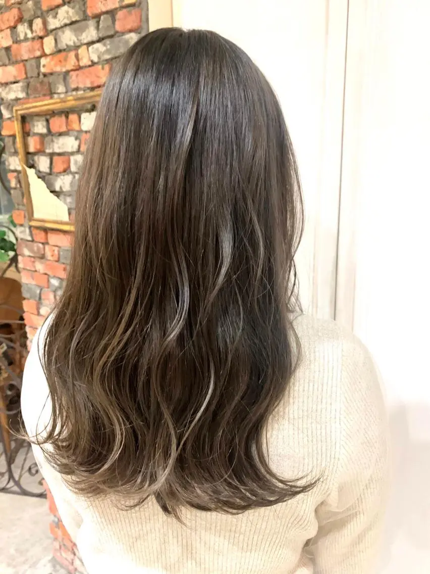 ロング カラー アッシュ "小顔カット" Fuko.のヘアスタイル
