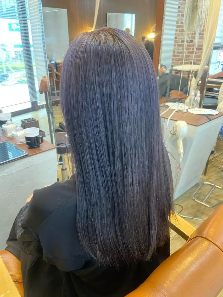 ロング カラー アッシュ パープルカラー パープルアッシュ ヘアカラー トリートメント 川本 あゆのヘアスタイル