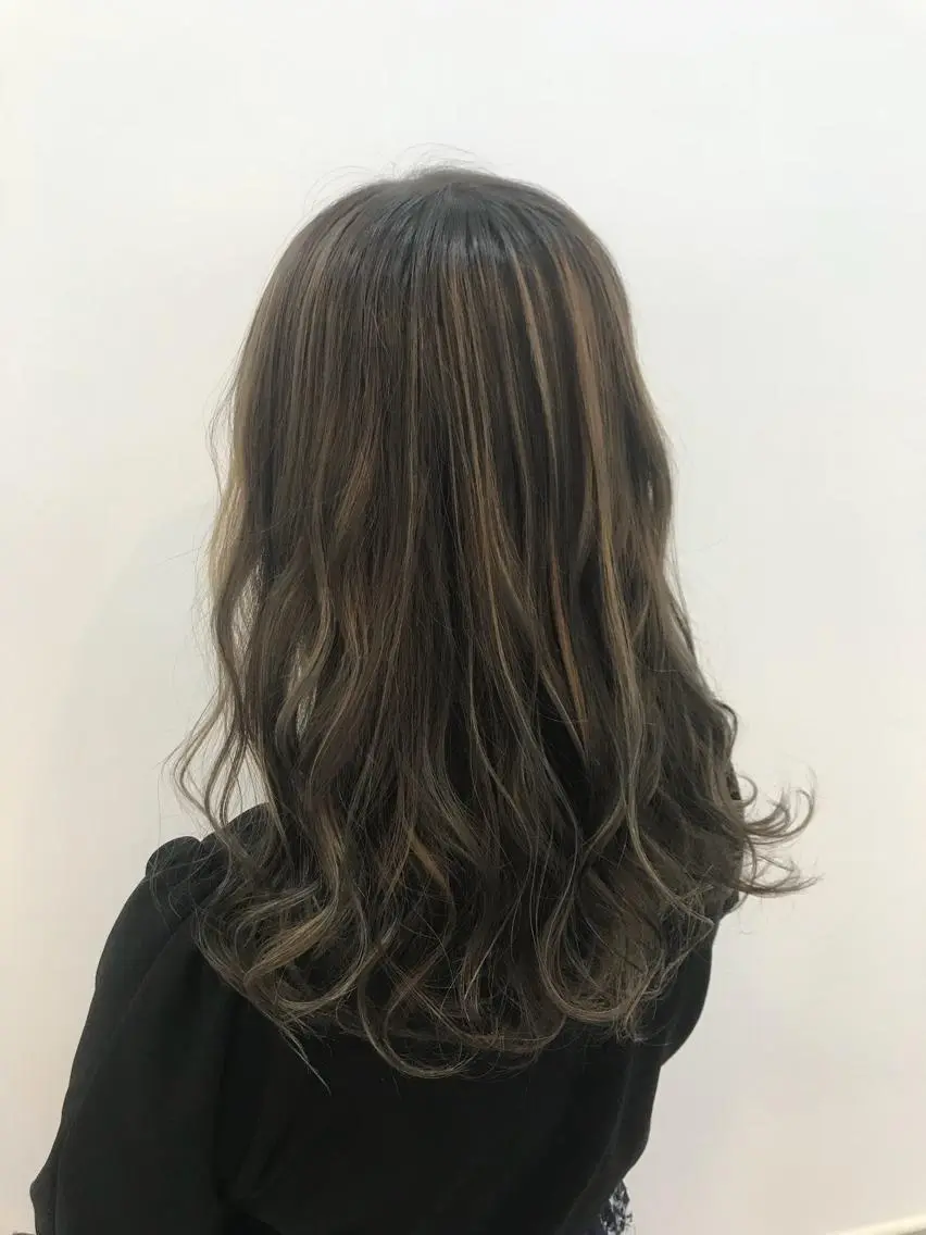 セミロング カラー 💘カラー人気Ｎｏ. １💘SAYAのヘアスタイル