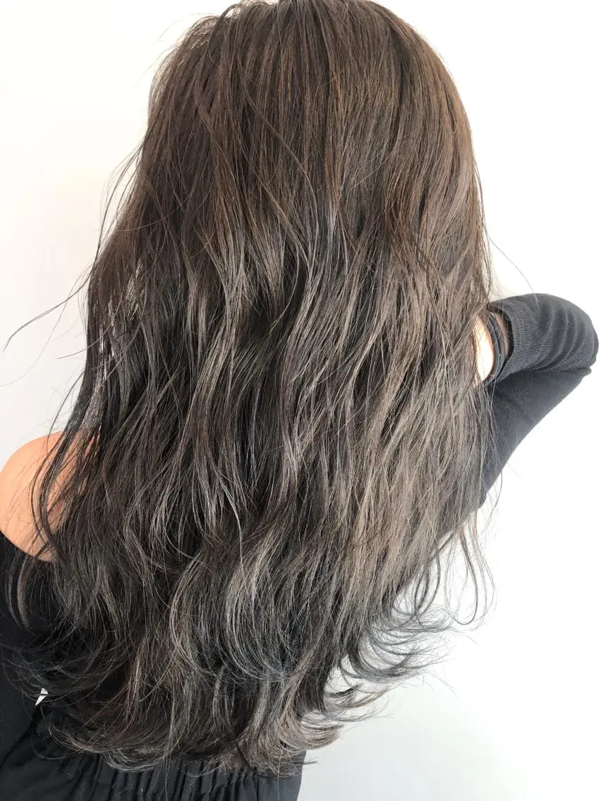 セミロング ヘアカラー MIRIM栄 野田航生のヘアスタイル