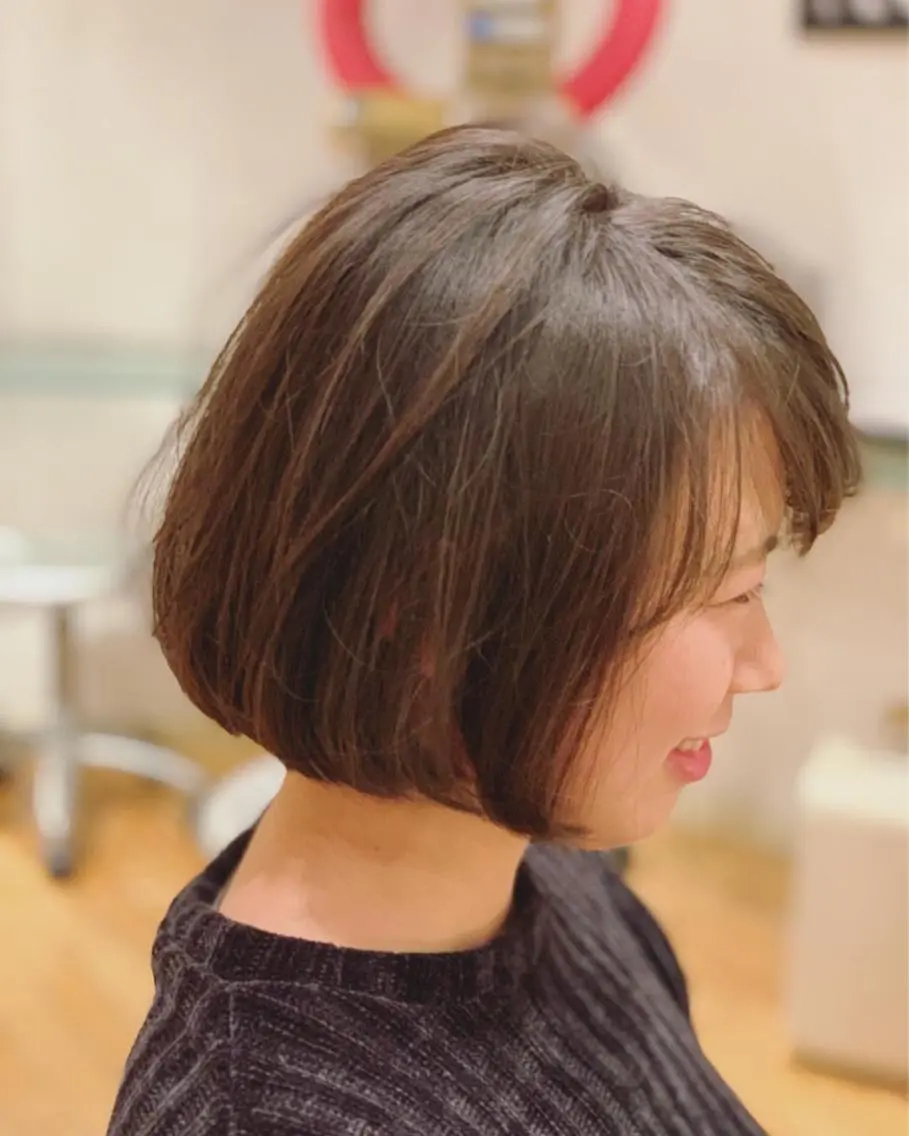 ショート カラー ヘアアレンジ ボブ 外ハネヘア 秋葉 一郎のヘアスタイル