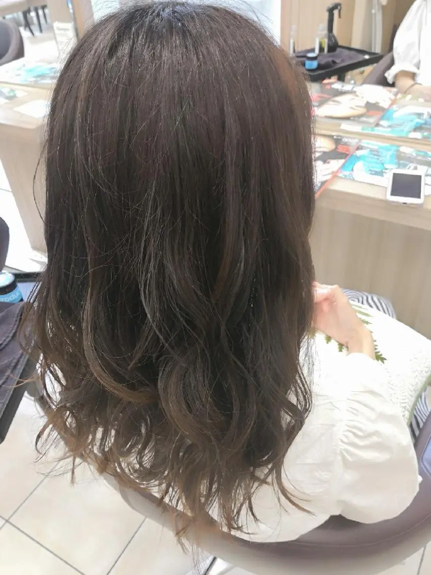 ロング アッシュ 🩶ハイライトカラー 🩶ASH西葛西鈴木のヘアスタイル