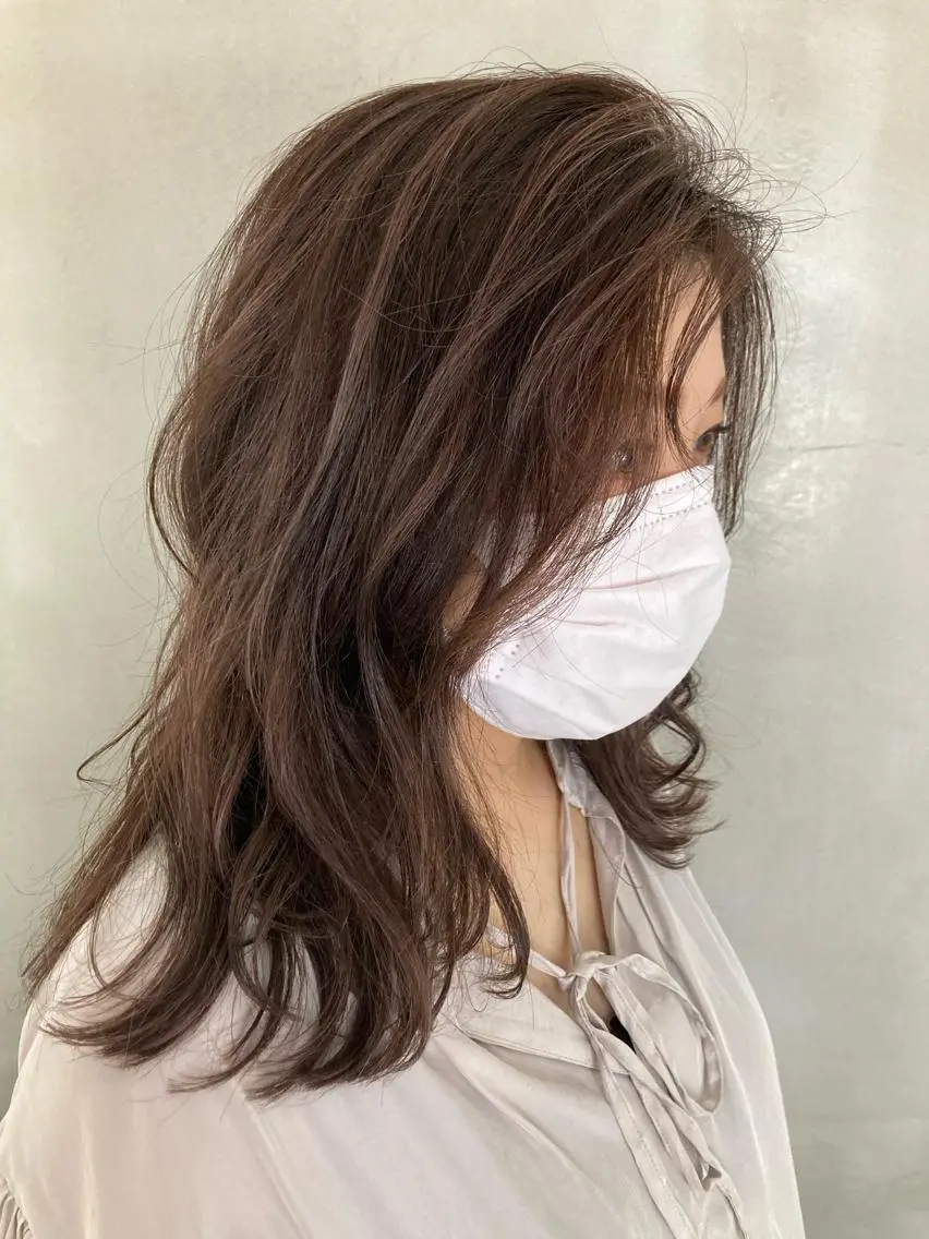 ミディアム カット ヘアカラー Larry🌼中下 美香のヘアスタイル