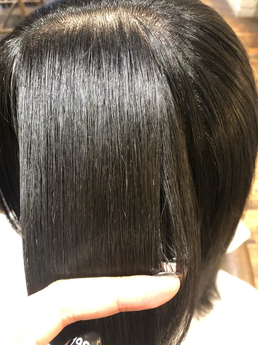 セミロング 縮毛矯正 小林 遥香の眉毛・アイブロウイメージ