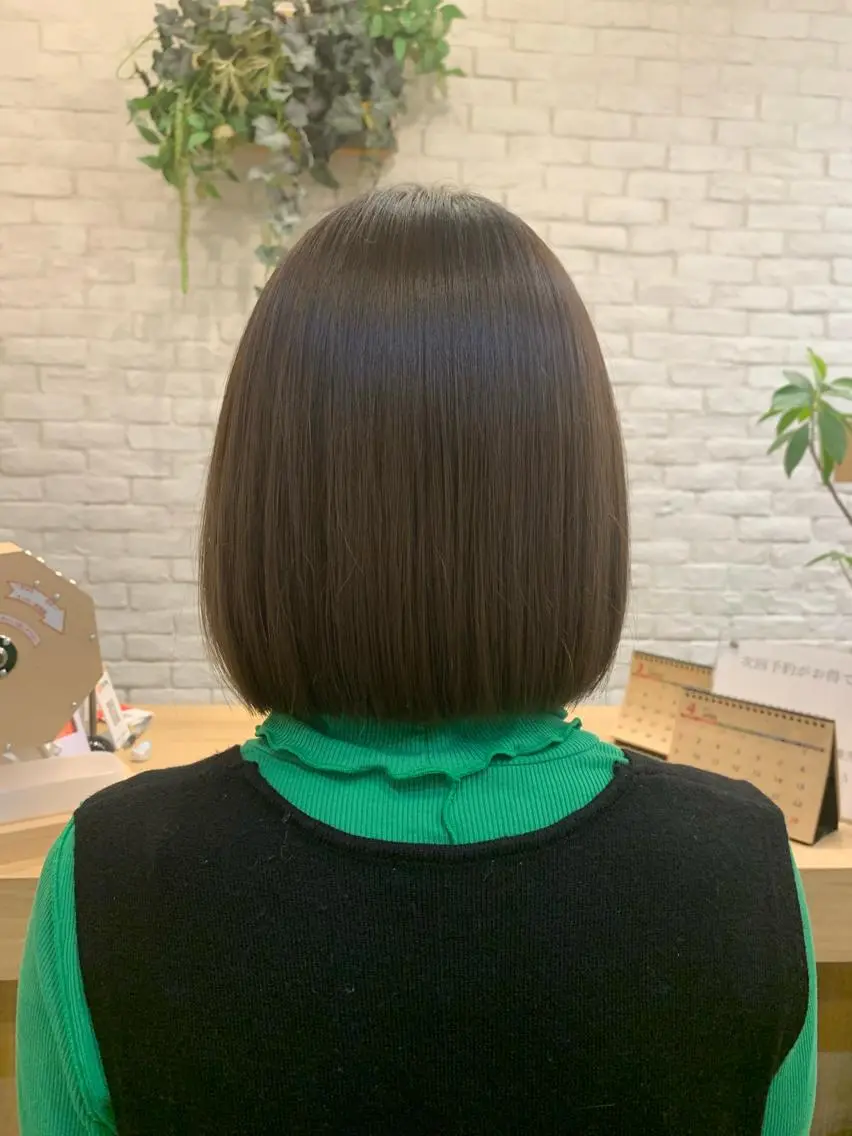 ショート カラー グレージュ ボブ 森本 美咲のヘアスタイル
