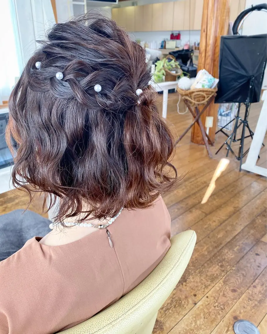 ミディアム ヘアアレンジ ハーフアップ ボブ ヘアセット 荒木 ひろかのヘアスタイル