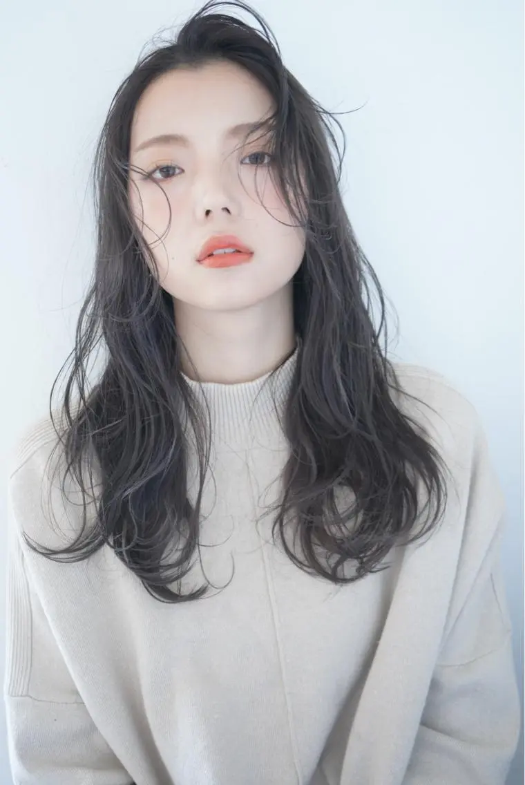 ロング e rikaのヘアスタイル