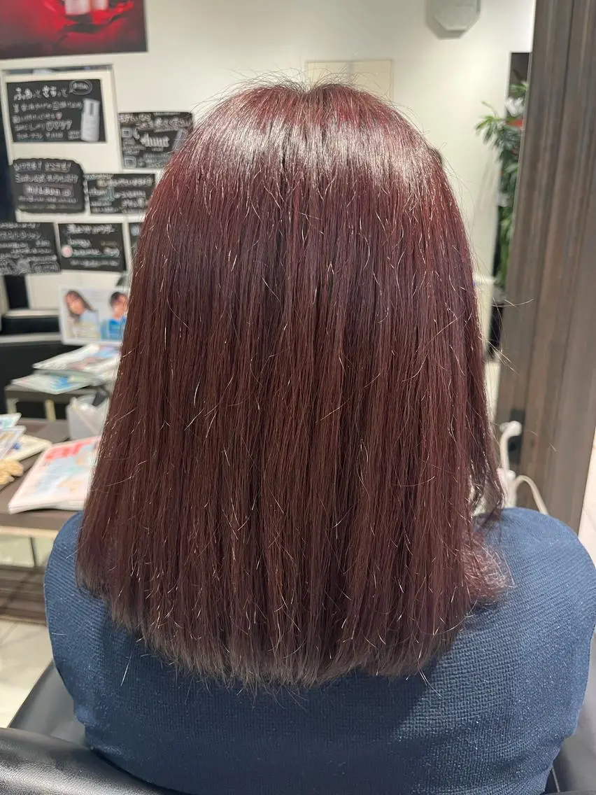 ミディアム レディースカット SHIORIのヘアスタイル