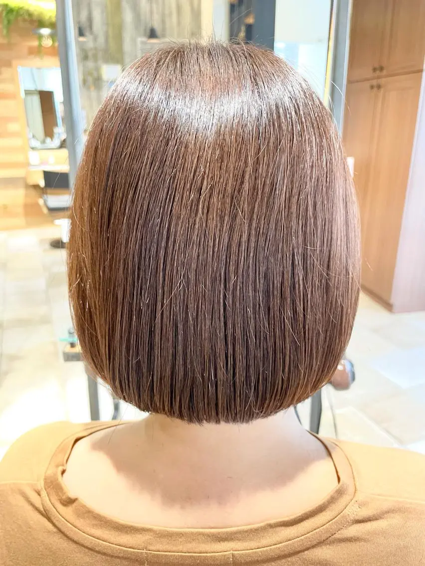 ショート カット 《インナーカラー》 YAMADAのヘアスタイル