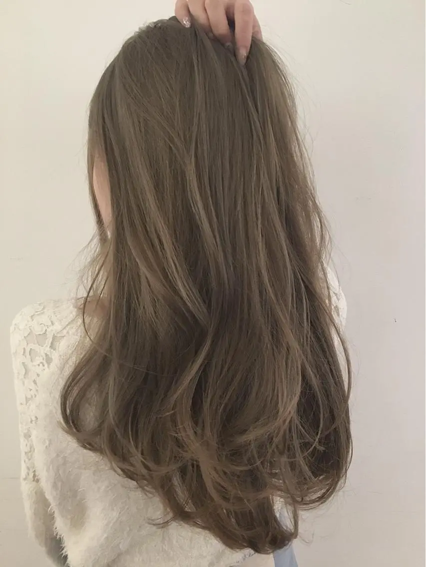 セミロング カラー アッシュ シルバー シルバーアッシュ 外国人風カラー ハイトーンブリーチ 土坂 由志【京都】のヘアスタイル