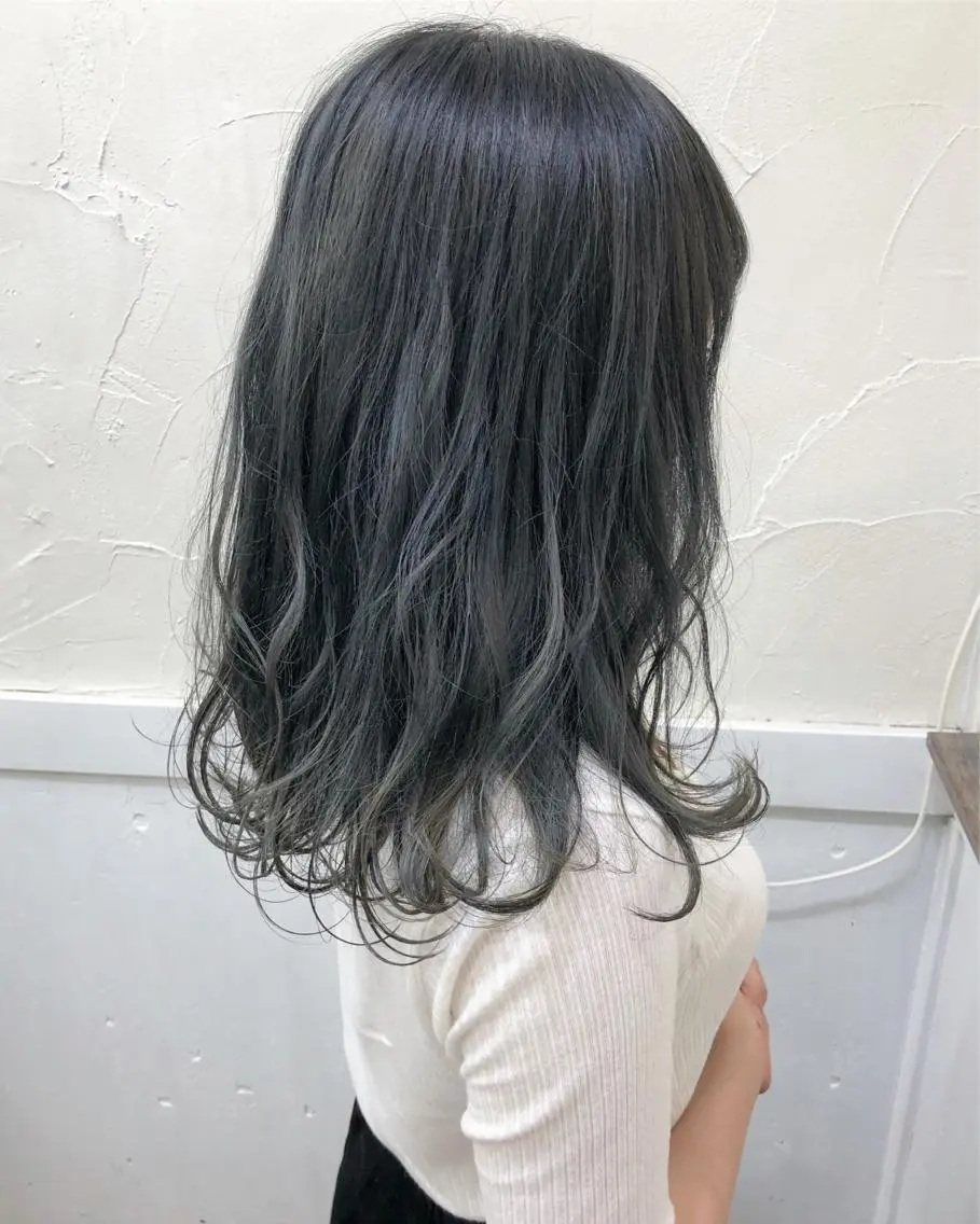 ミディアム シールエクステ エクステ Loob.TOKYO MIYA🌈のヘアスタイル